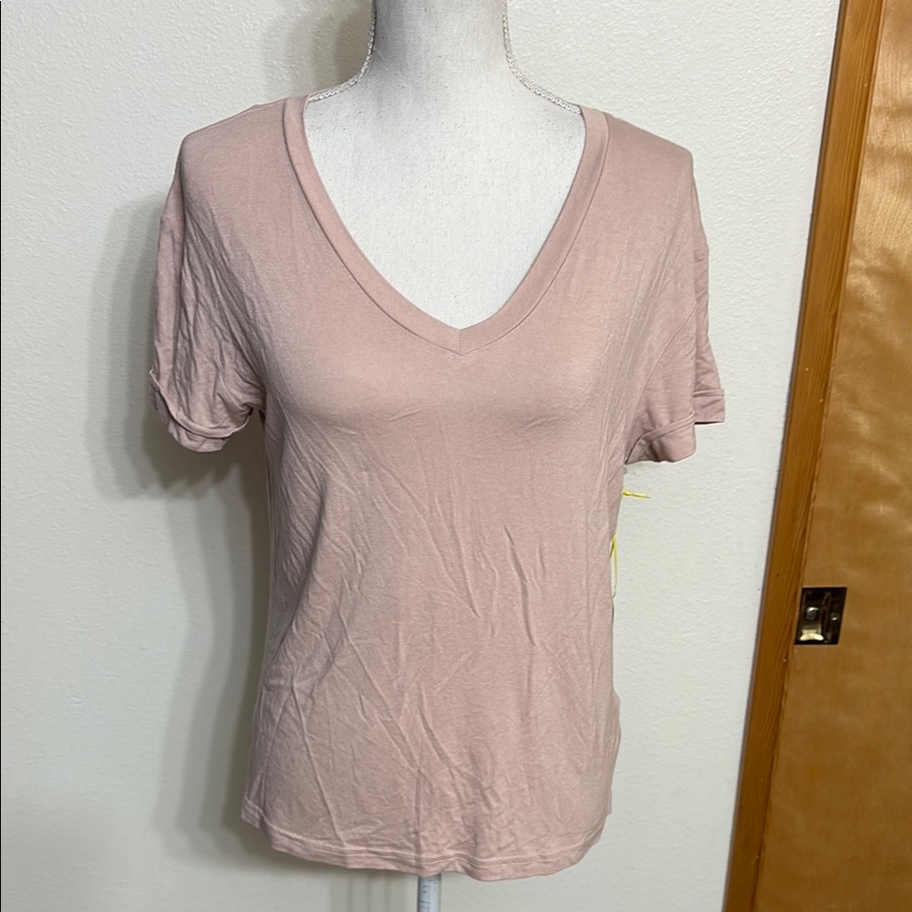 NWT CeCe Light Pink V-Neck Front Shirt Size S